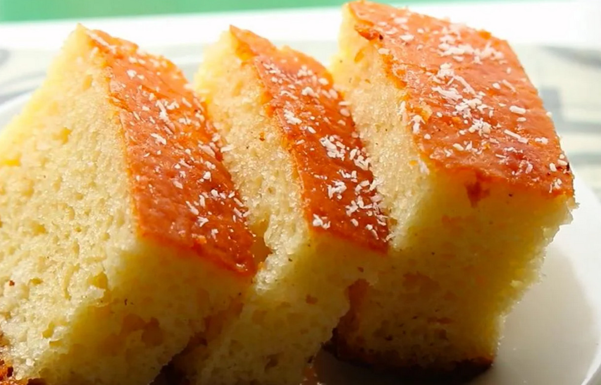 اعملي كيكة اقتصادية وفرحي أولادك.. طريقة تحضير كيكة زبادي بالشربات في دقائق فقط بالمنزل