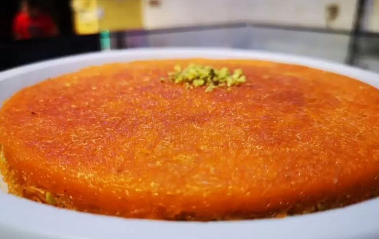 حلويات رمضان.. طريقة عمل الكنافة بأحلى طريقة في المنزل أروع من الجاهزة